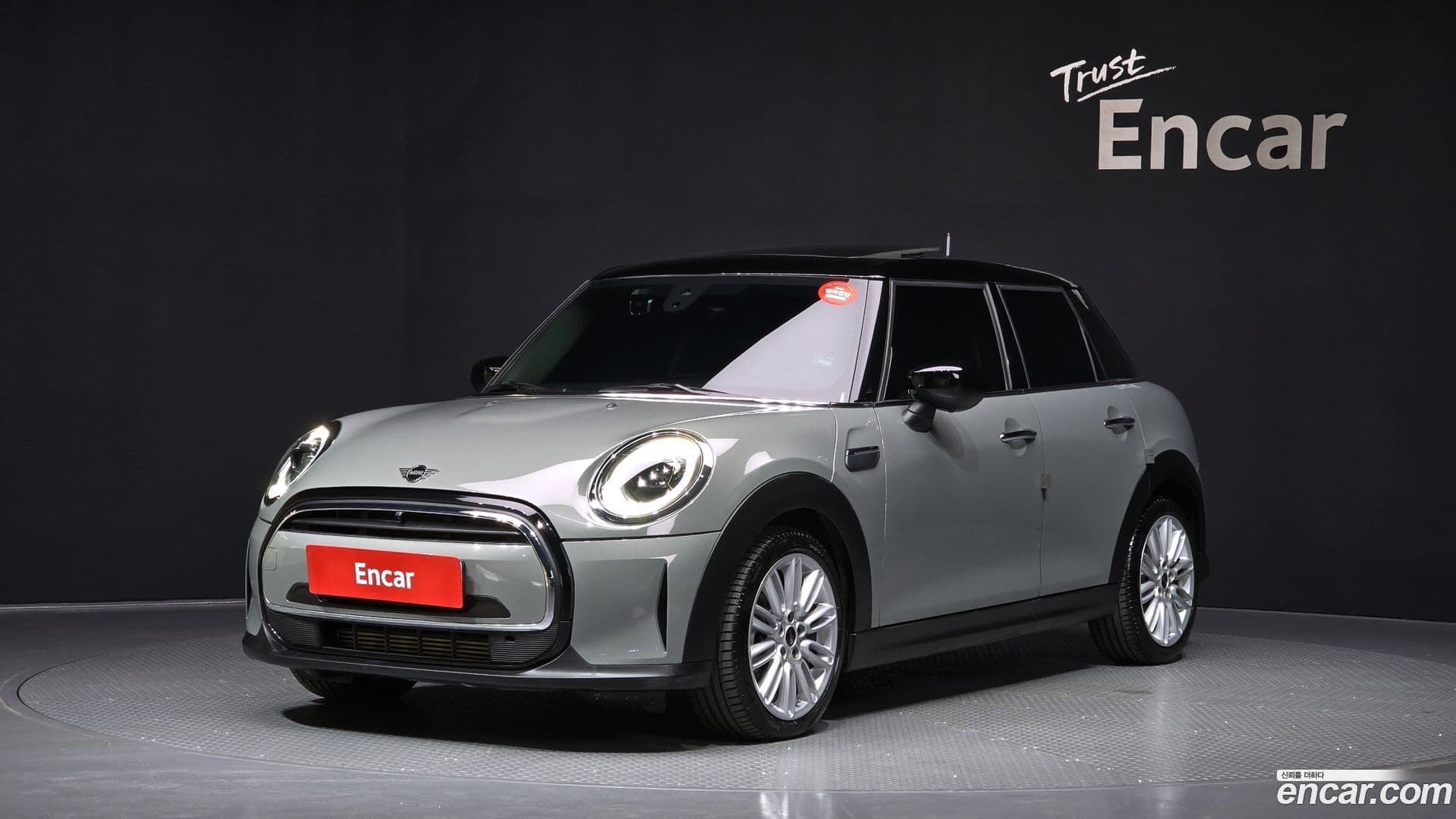 Main__Slider__Photo:Cooper Mini 2021.9-0
