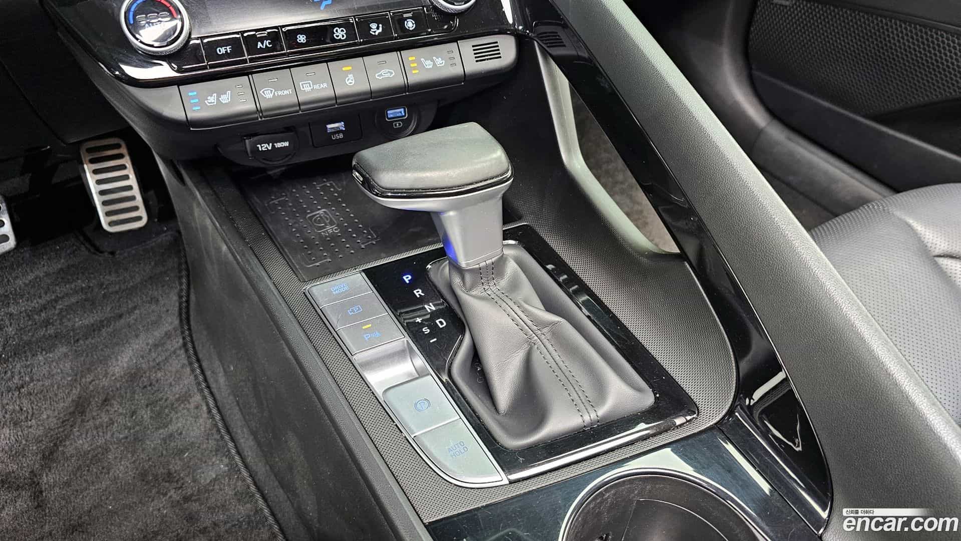 AVANTE Hyundai 2020.5-INNER-009