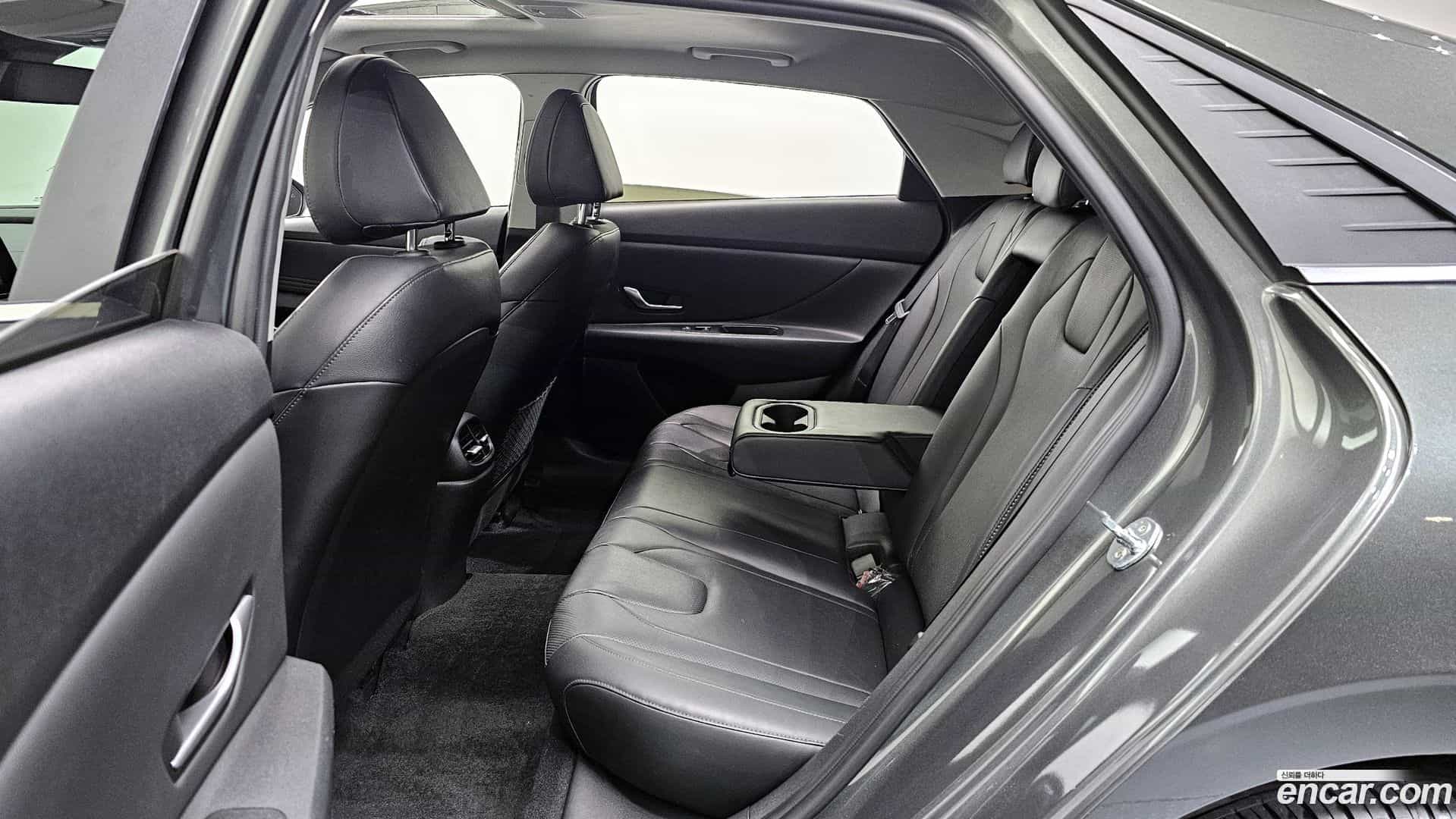 AVANTE Hyundai 2020.5-OPTION-016