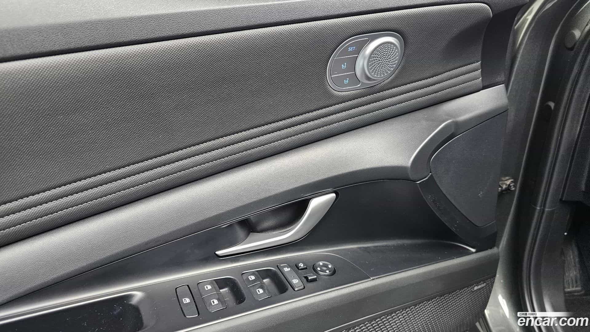 AVANTE Hyundai 2020.5-OPTION-021
