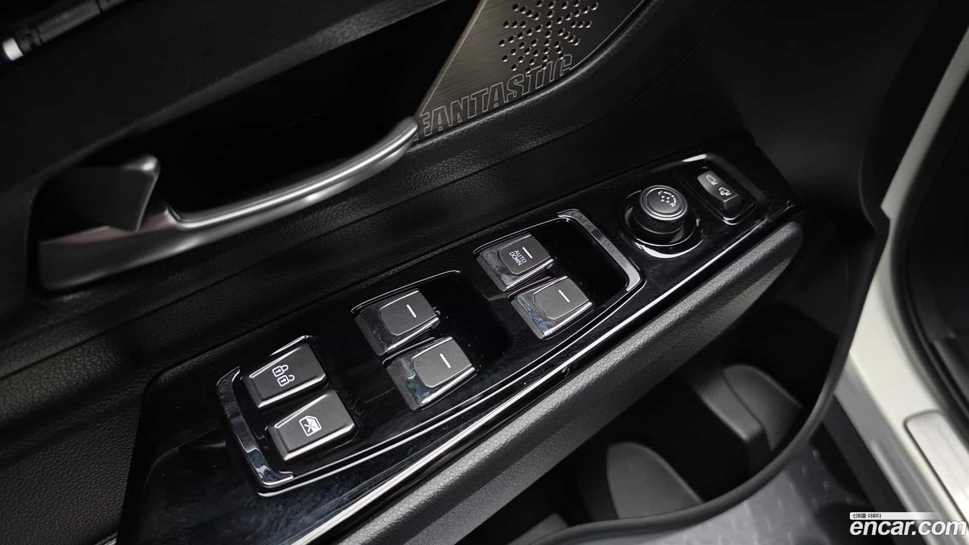 KORANDO KG Mobility 2020.9-OPTION-042