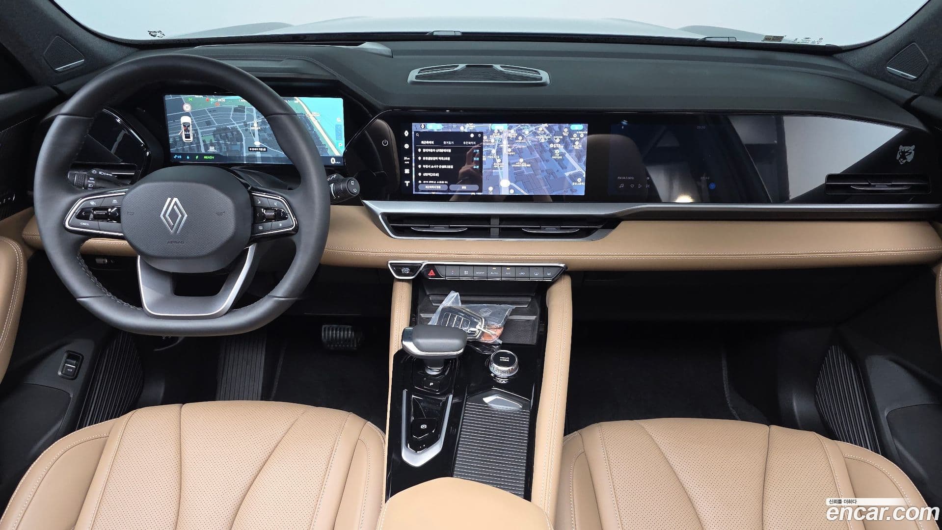 Main__Slider__Photo:Grand Koleos Renault Korea 2026.2-6