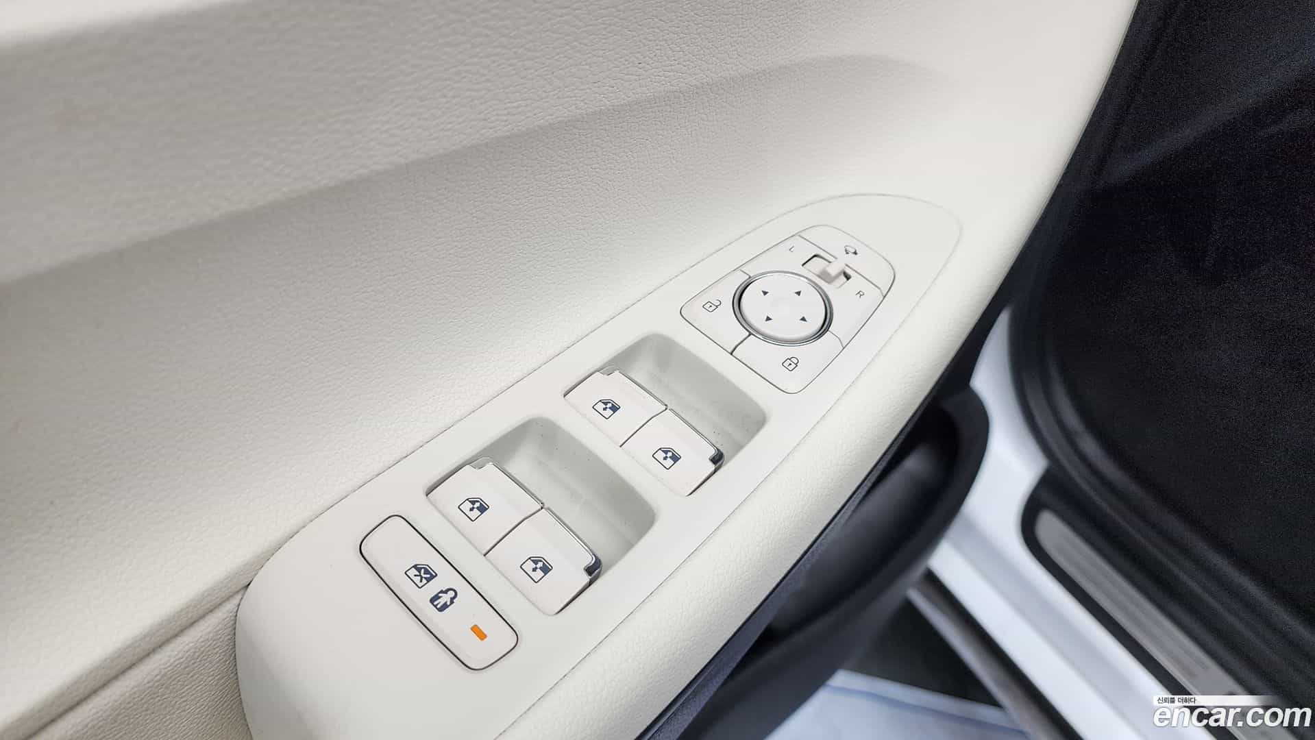 Grandeur Hyundai 2022.2-OPTION-042