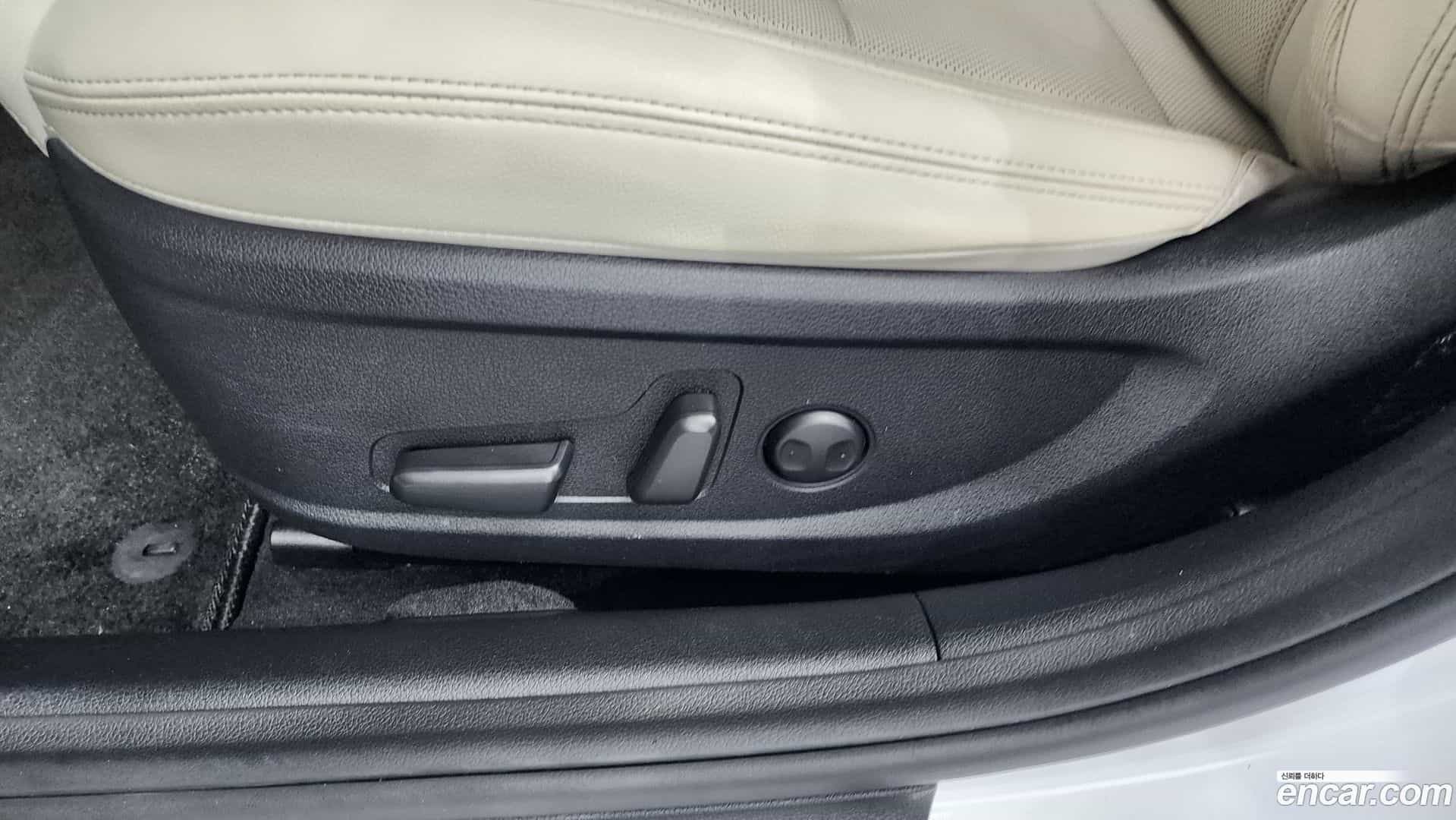 Grandeur Hyundai 2022.2-OPTION-044