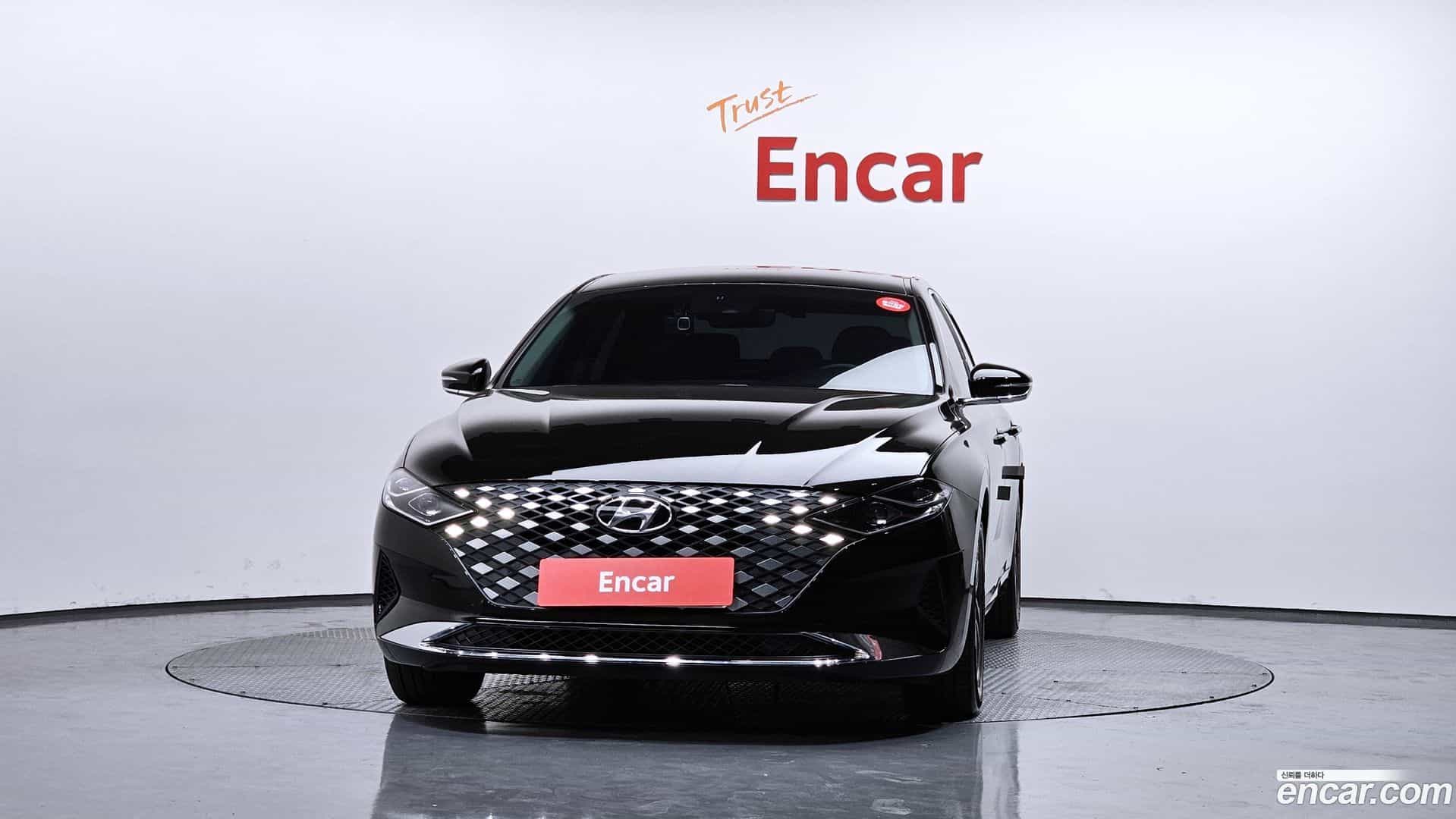 Grandeur Hyundai 2022.1-OUTER-003