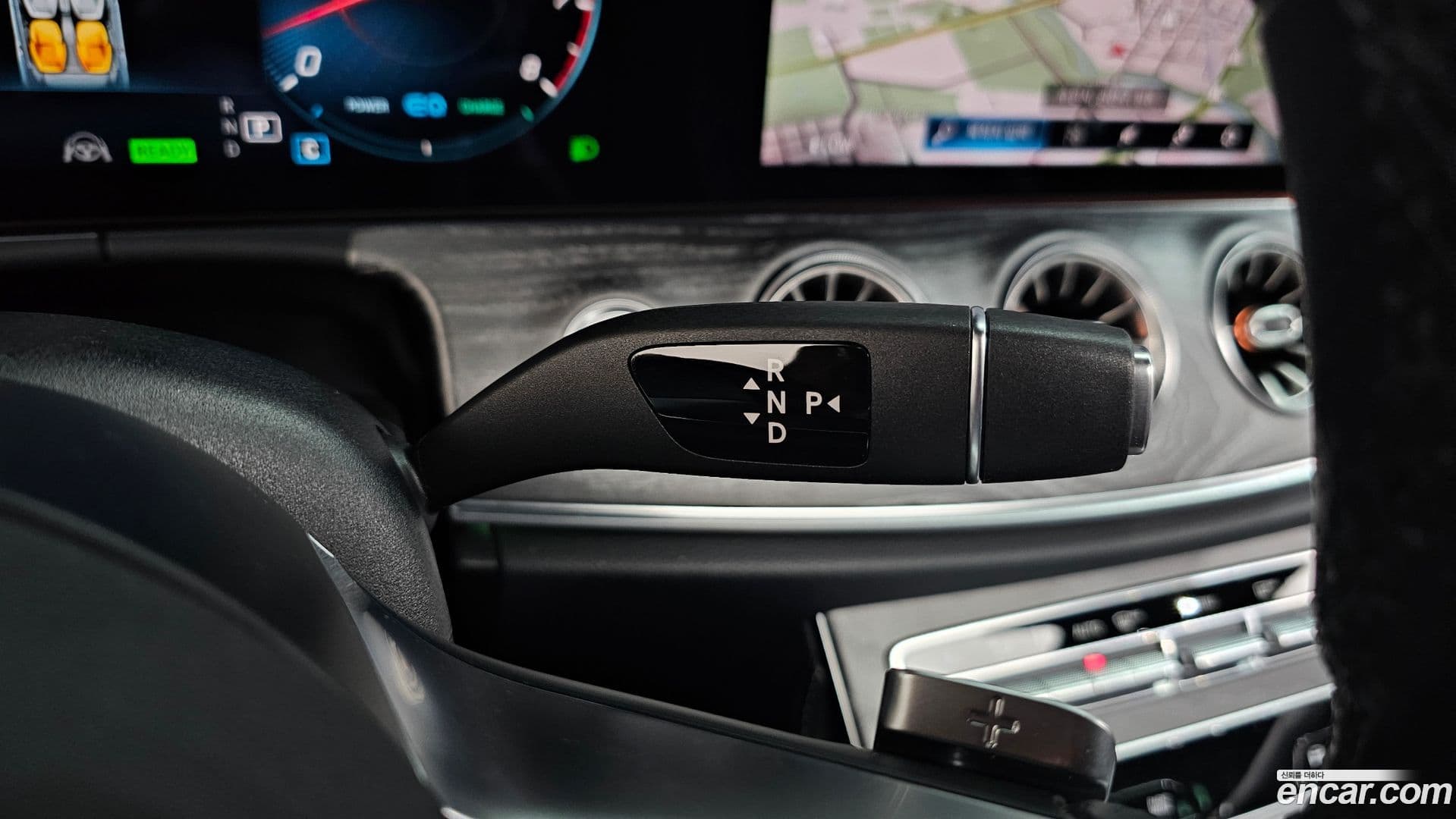 Main__Slider__Photo:E-Class Mercedes-Benz 2021.4-8
