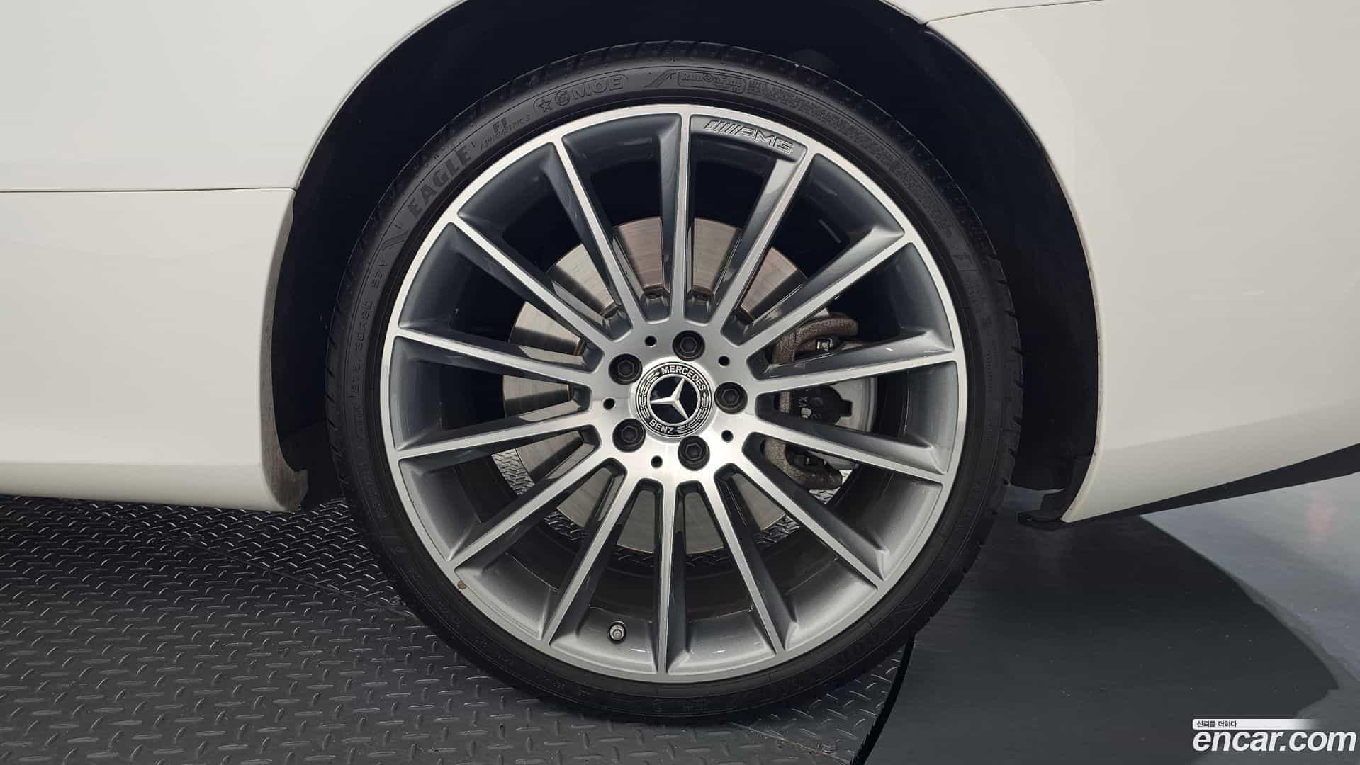 E-Class Mercedes-Benz 2021.4-OUTER-031