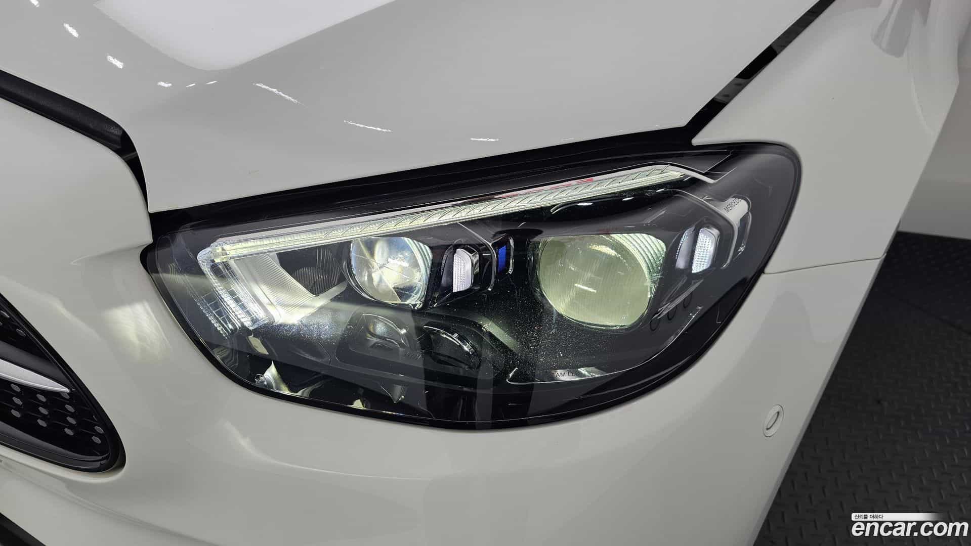 E-Class Mercedes-Benz 2021.4-OUTER-032