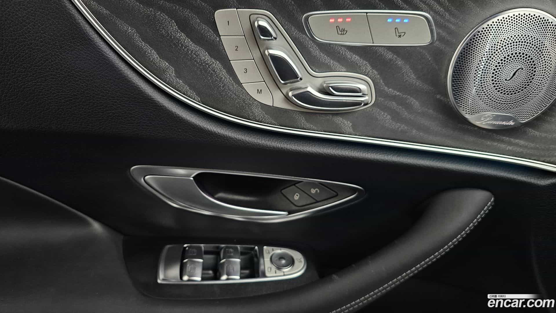 E-Class Mercedes-Benz 2021.4-OPTION-043