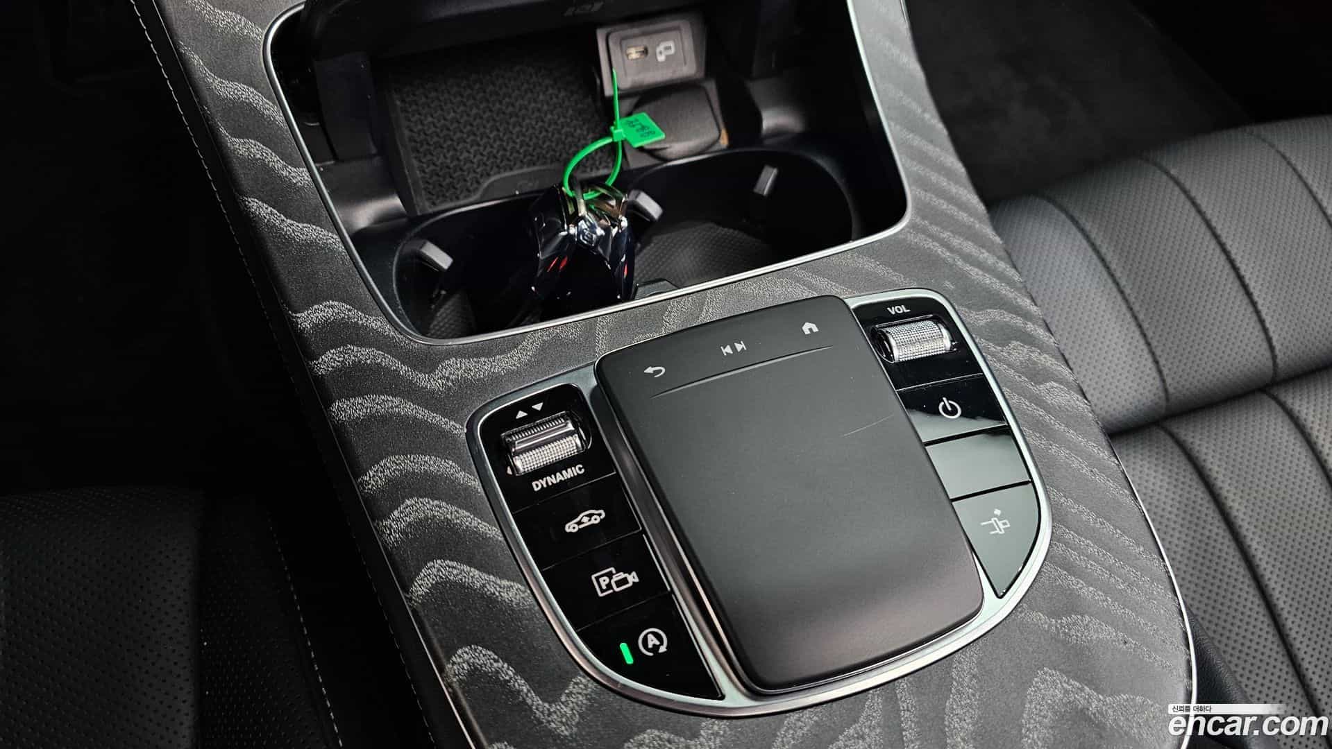 E-Class Mercedes-Benz 2021.4-OPTION-044