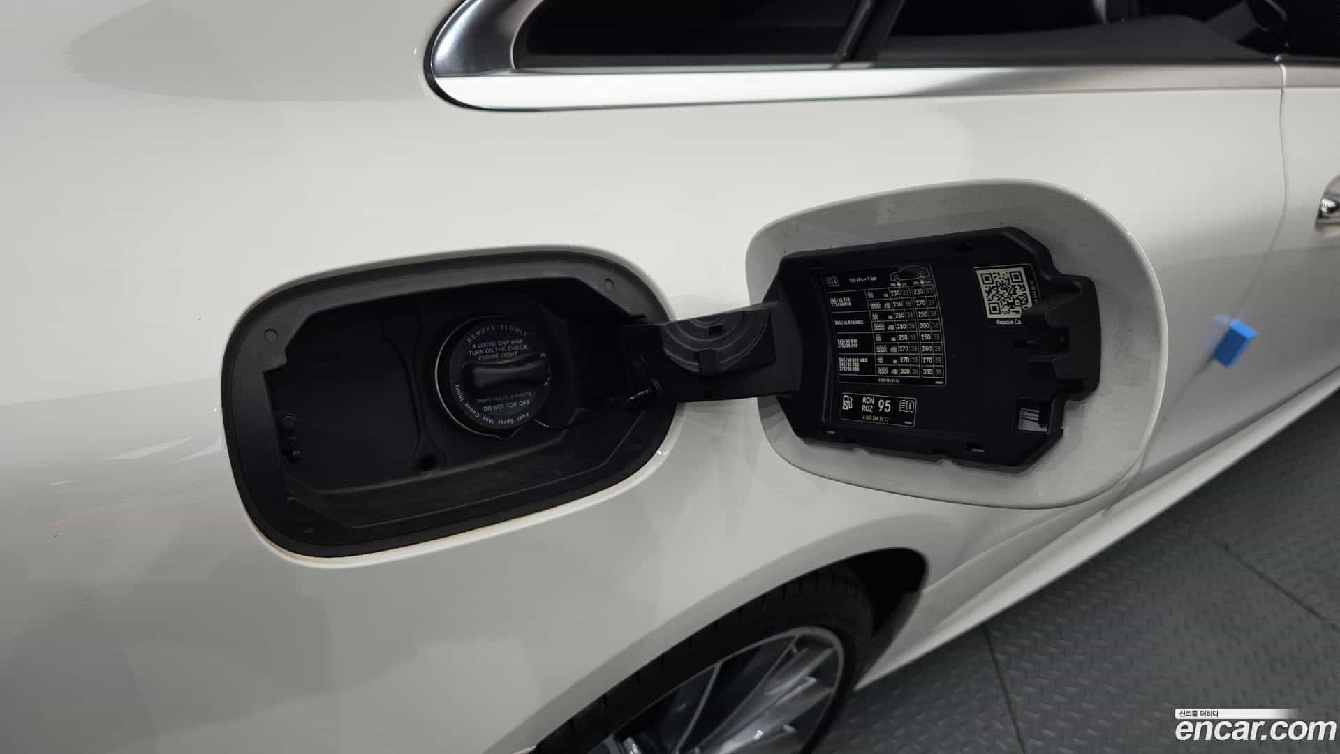 E-Class Mercedes-Benz 2021.4-OPTION-047