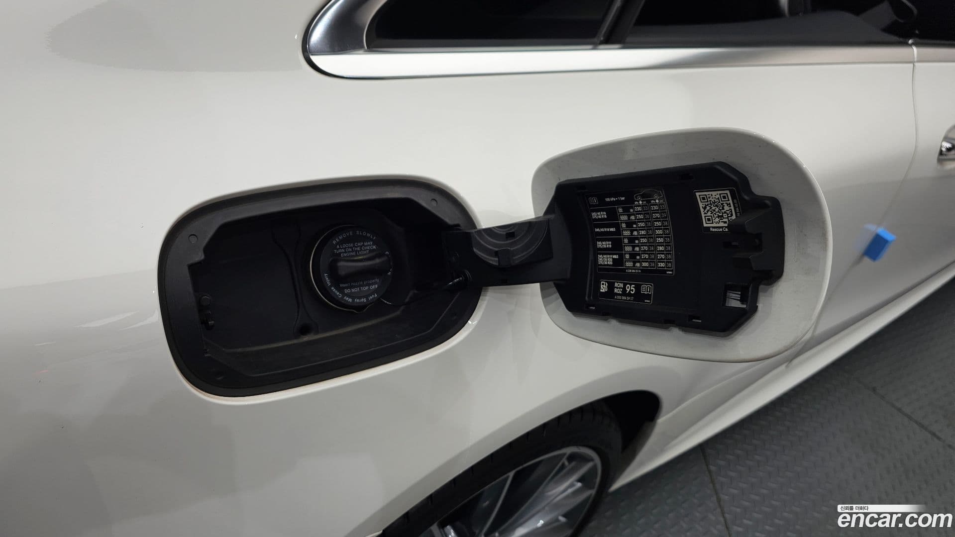 Main__Slider__Photo:E-Class Mercedes-Benz 2021.4-33