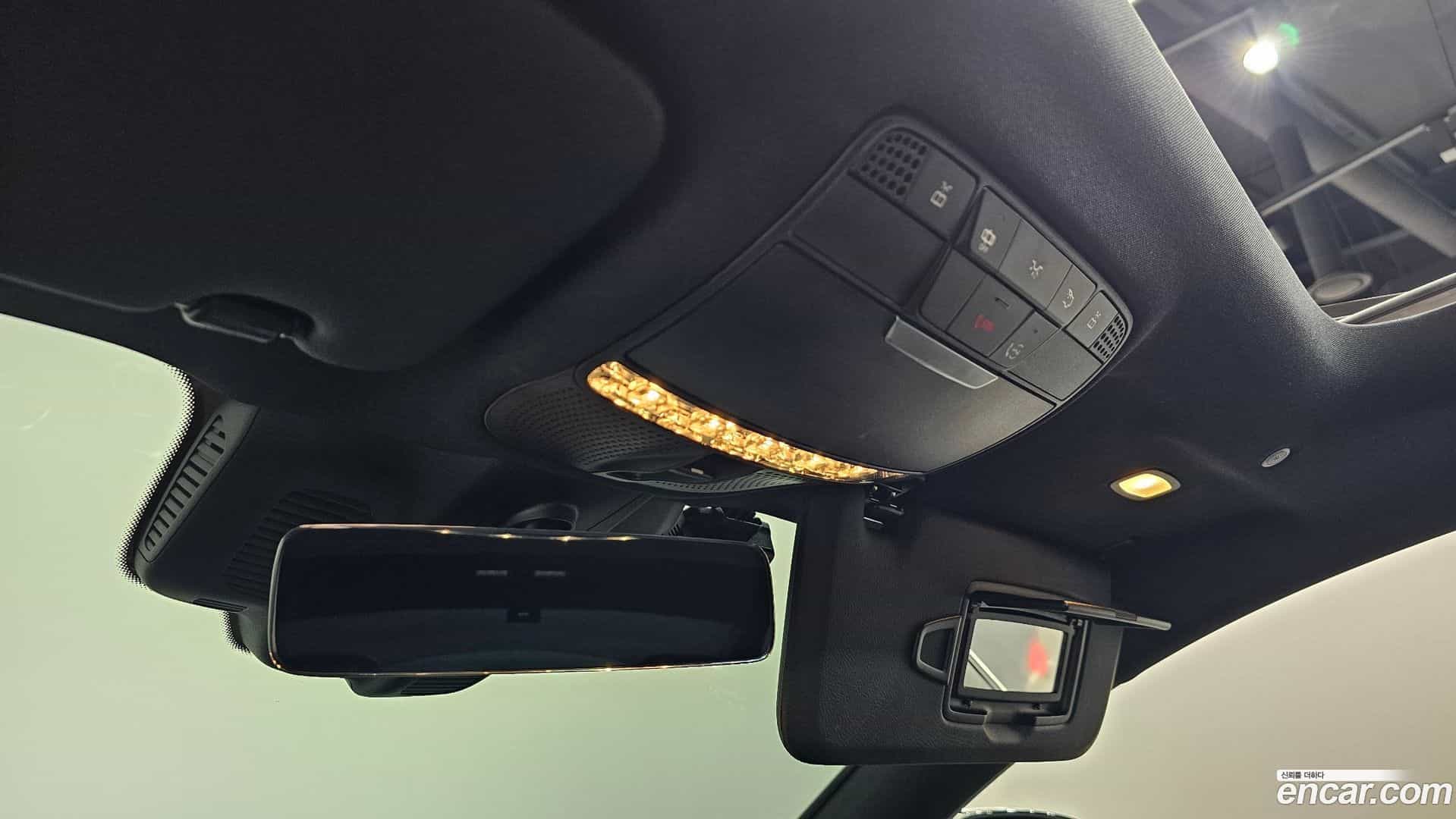 E-Class Mercedes-Benz 2021.4-OPTION-049