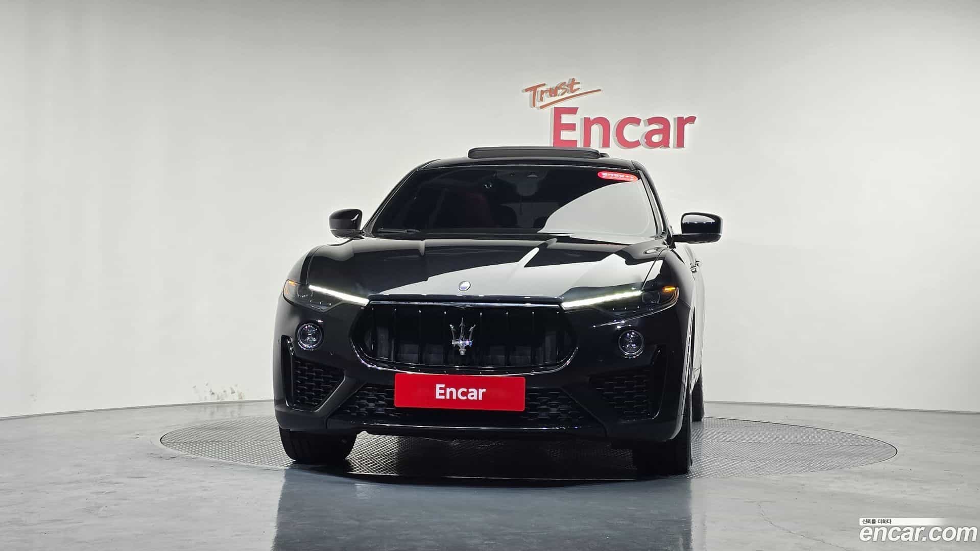 Levante Maserati 2021.10-OUTER-003