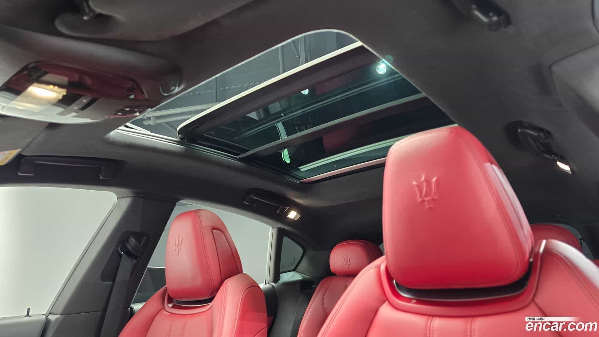 Levante Maserati 2021.10-OPTION-023