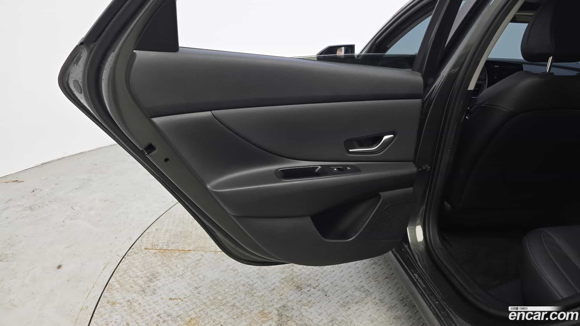 AVANTE Hyundai 2023.2-INNER-035