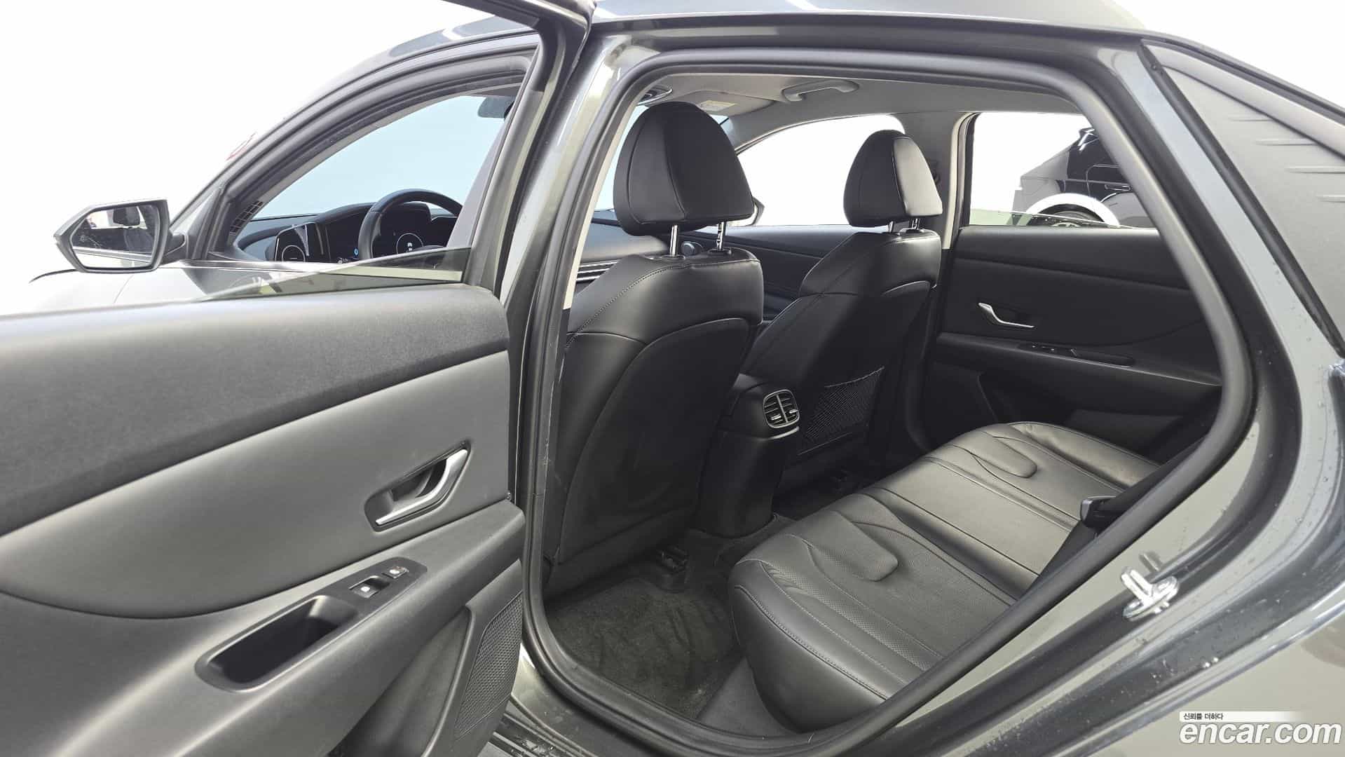 AVANTE Hyundai 2023.2-INNER-036