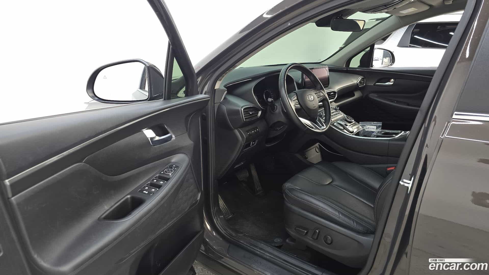 Santafe Hyundai 2023.2-INNER-010
