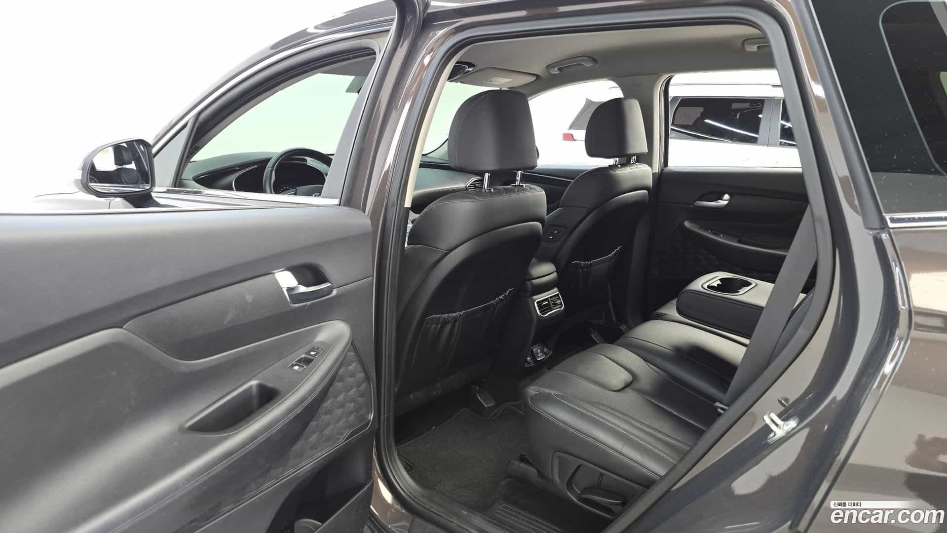 Santafe Hyundai 2023.2-INNER-036