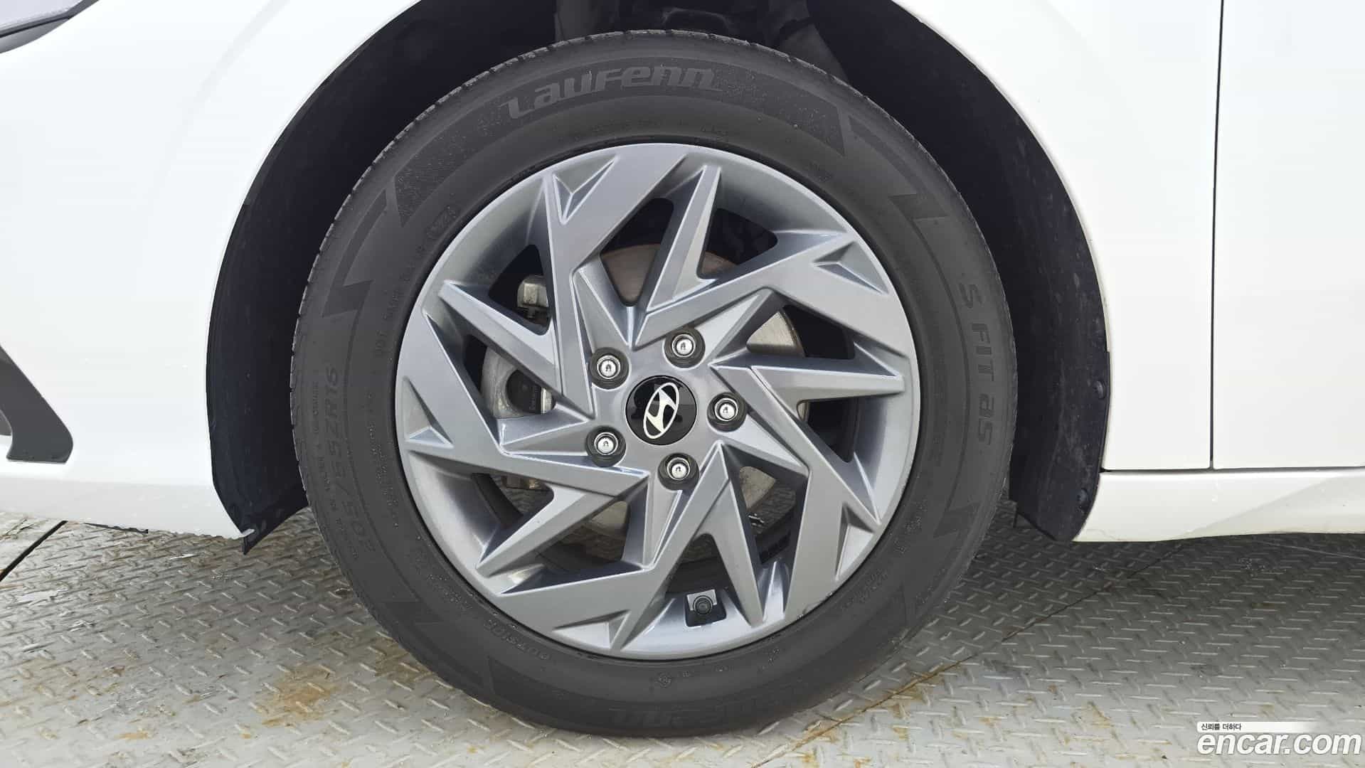 AVANTE Hyundai 2024.0-OUTER-005