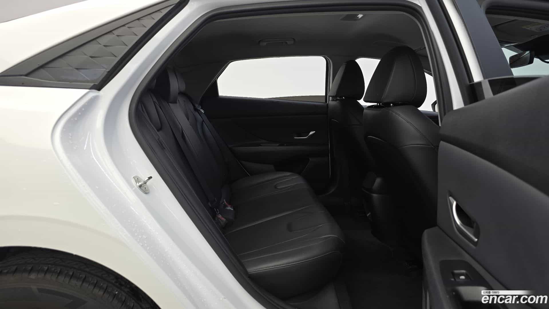 AVANTE Hyundai 2024.0-OPTION-016