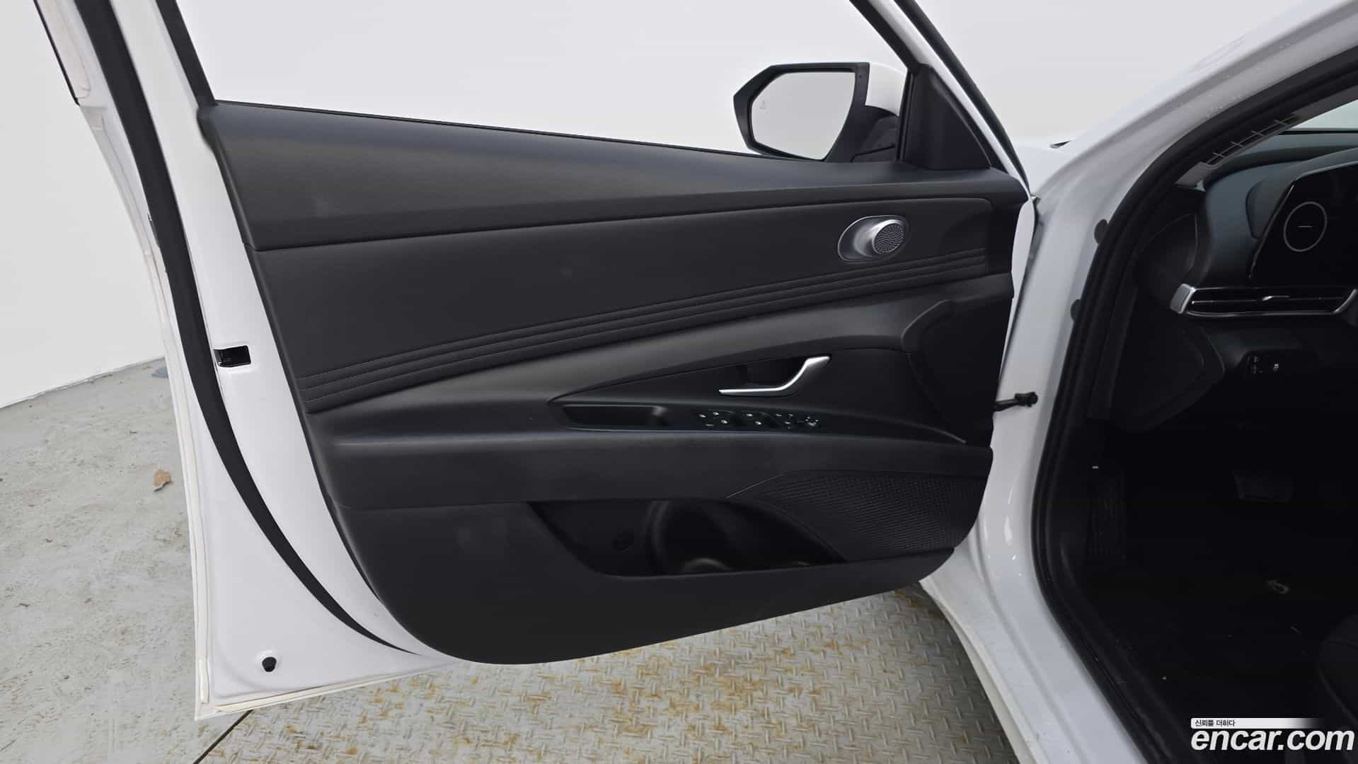 AVANTE Hyundai 2024.0-INNER-034