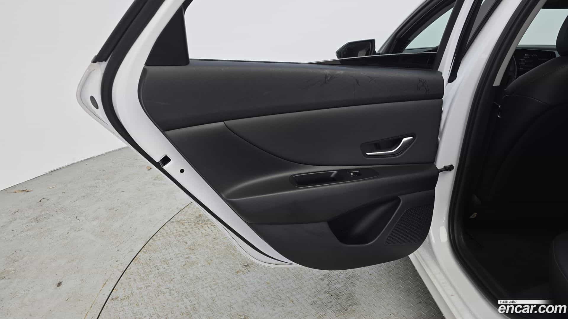 AVANTE Hyundai 2024.0-INNER-035