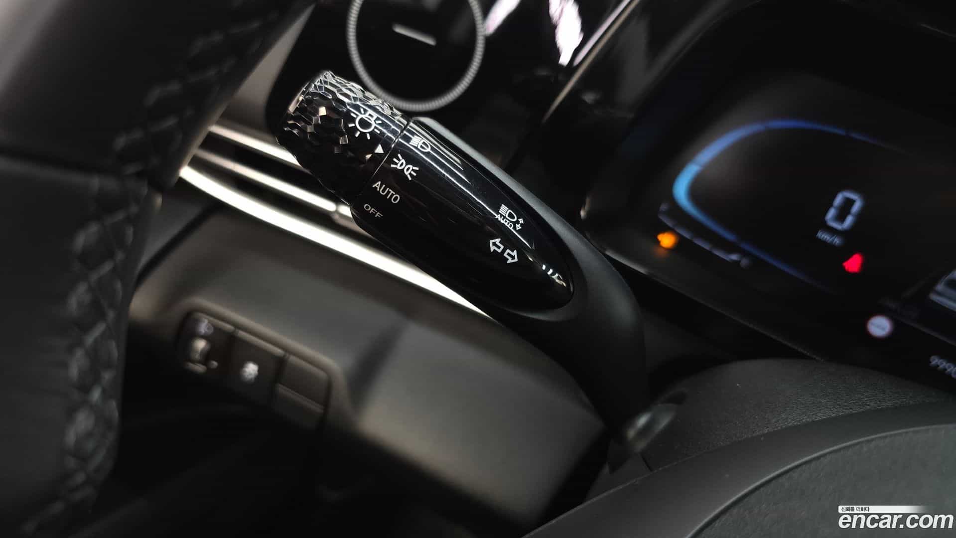 AVANTE Hyundai 2024.0-OPTION-041