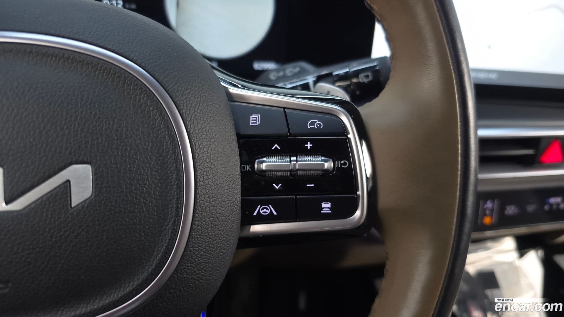 Main__Slider__Photo:Sorento Kia 2024.1-15
