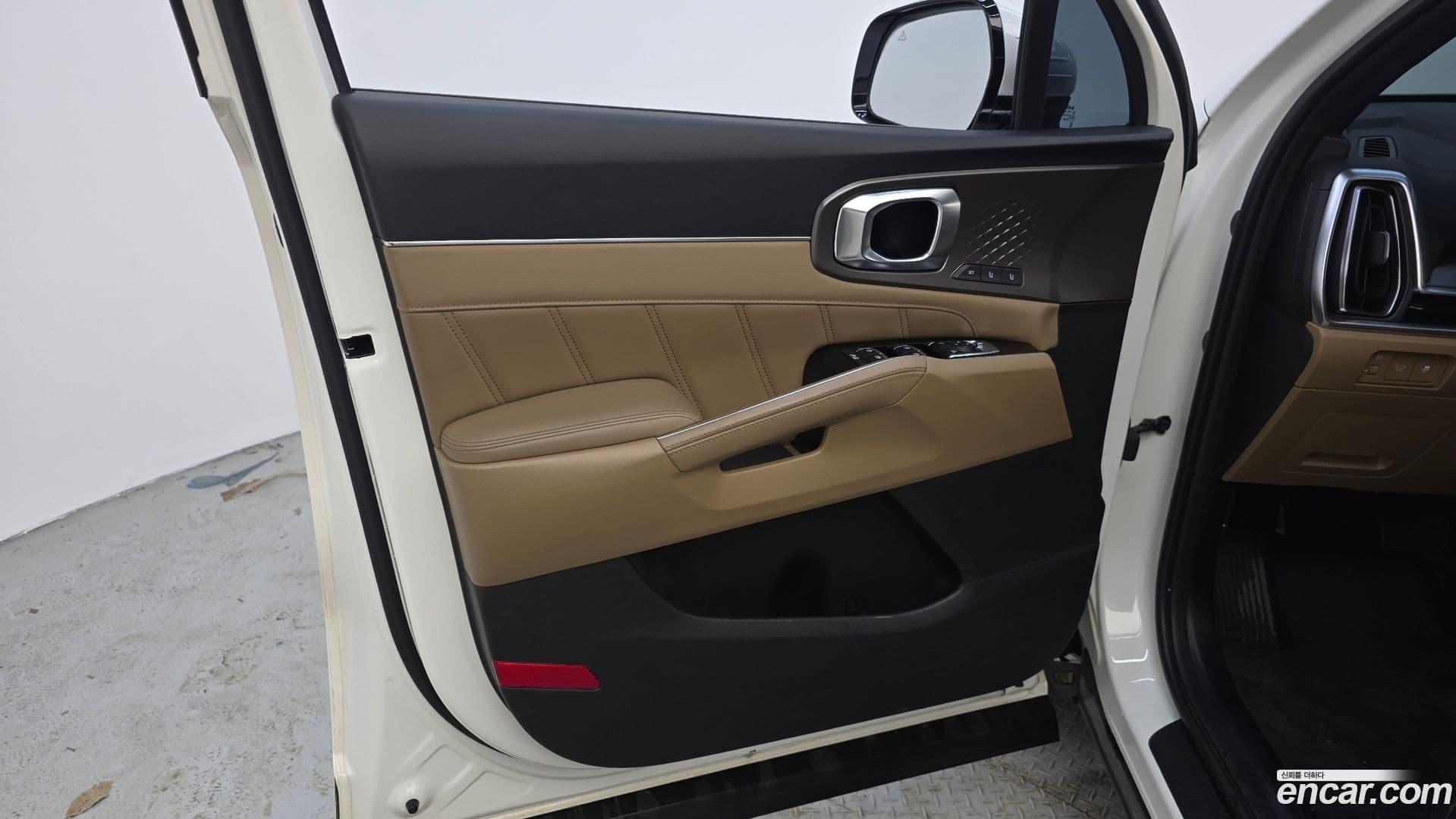 Main__Slider__Photo:Sorento Kia 2024.1-23