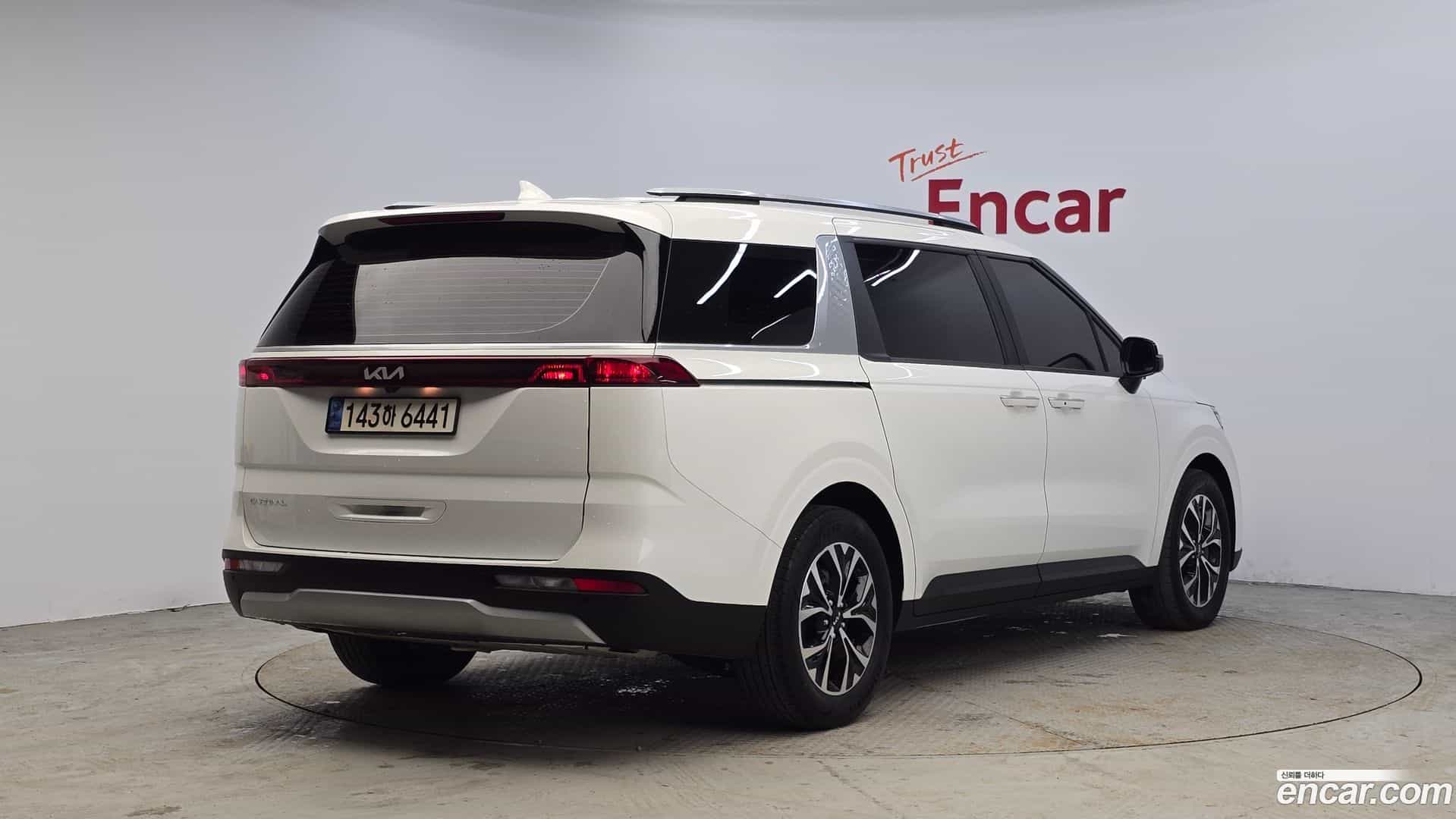 Canival Kia 2023.2-OUTER-002