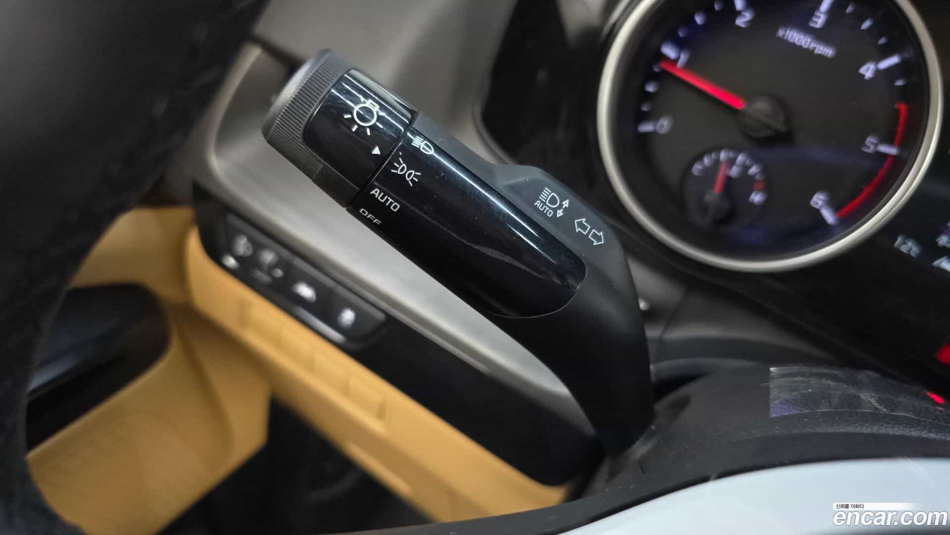 Canival Kia 2023.2-OPTION-041