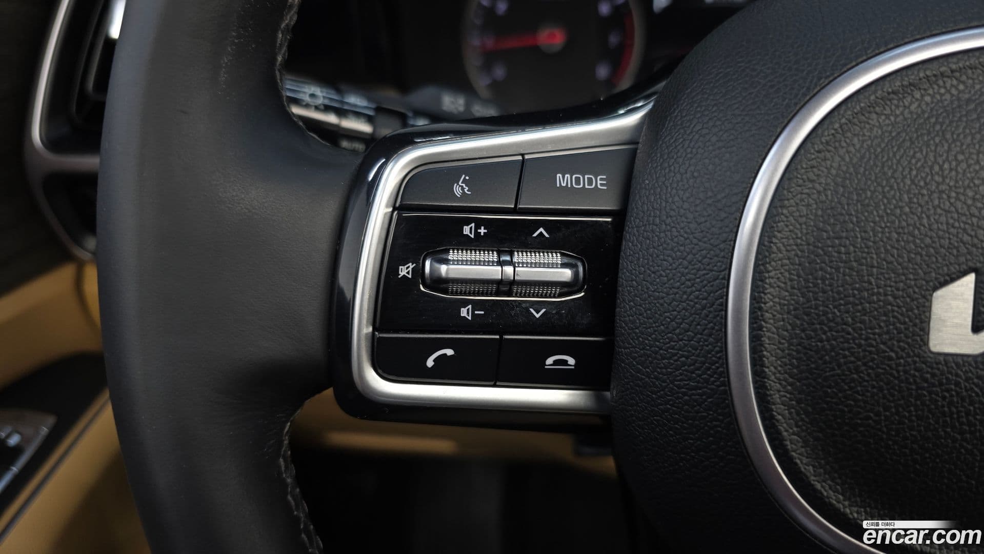 Main__Slider__Photo:Sorento Kia 2022.1-15