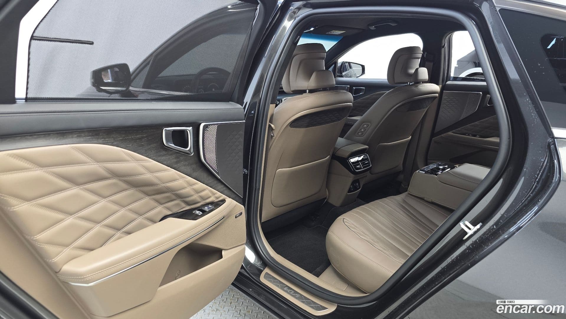 Main__Slider__Photo:K8 Kia 2022.4-25