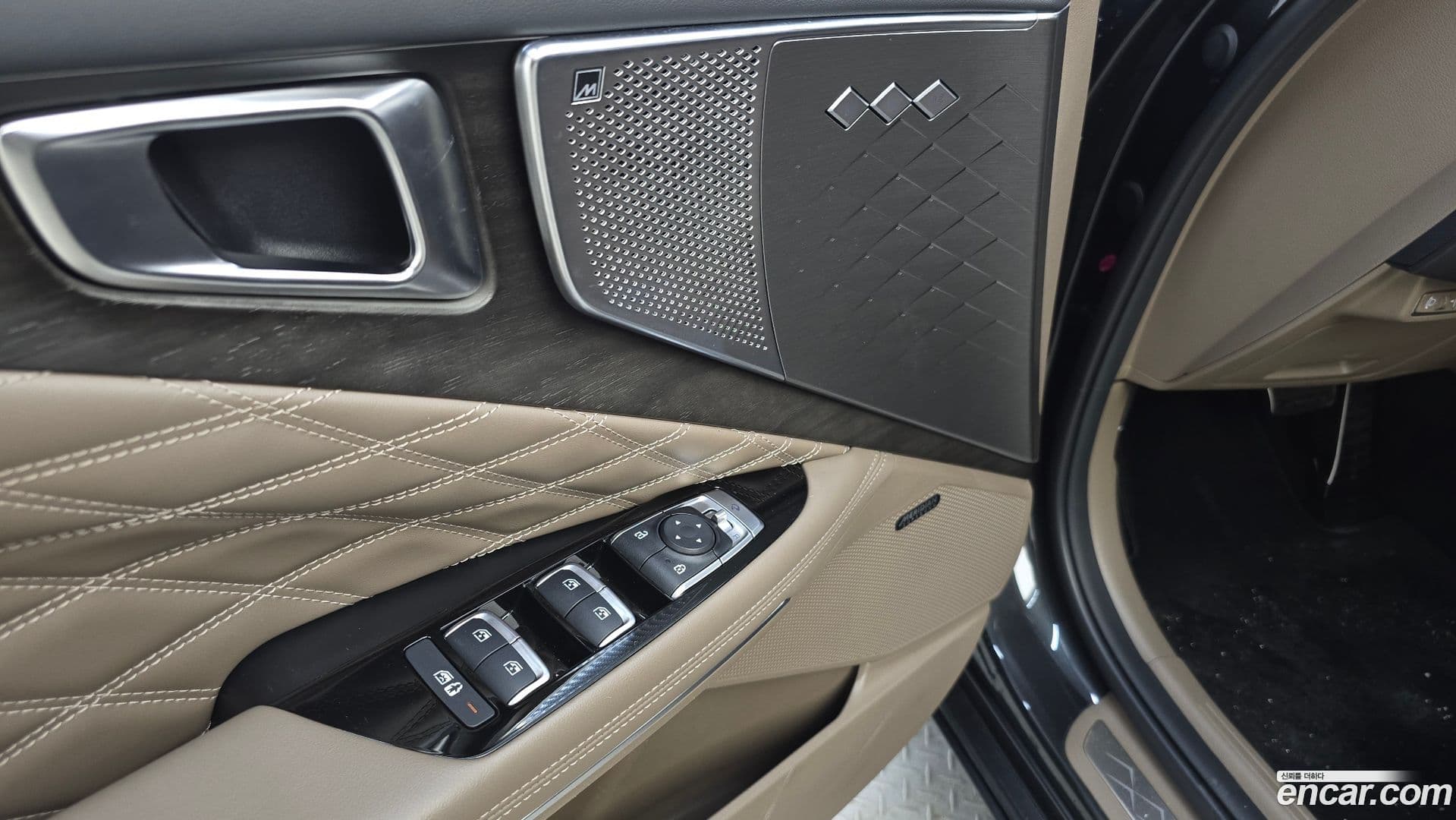 Main__Slider__Photo:K8 Kia 2022.4-26
