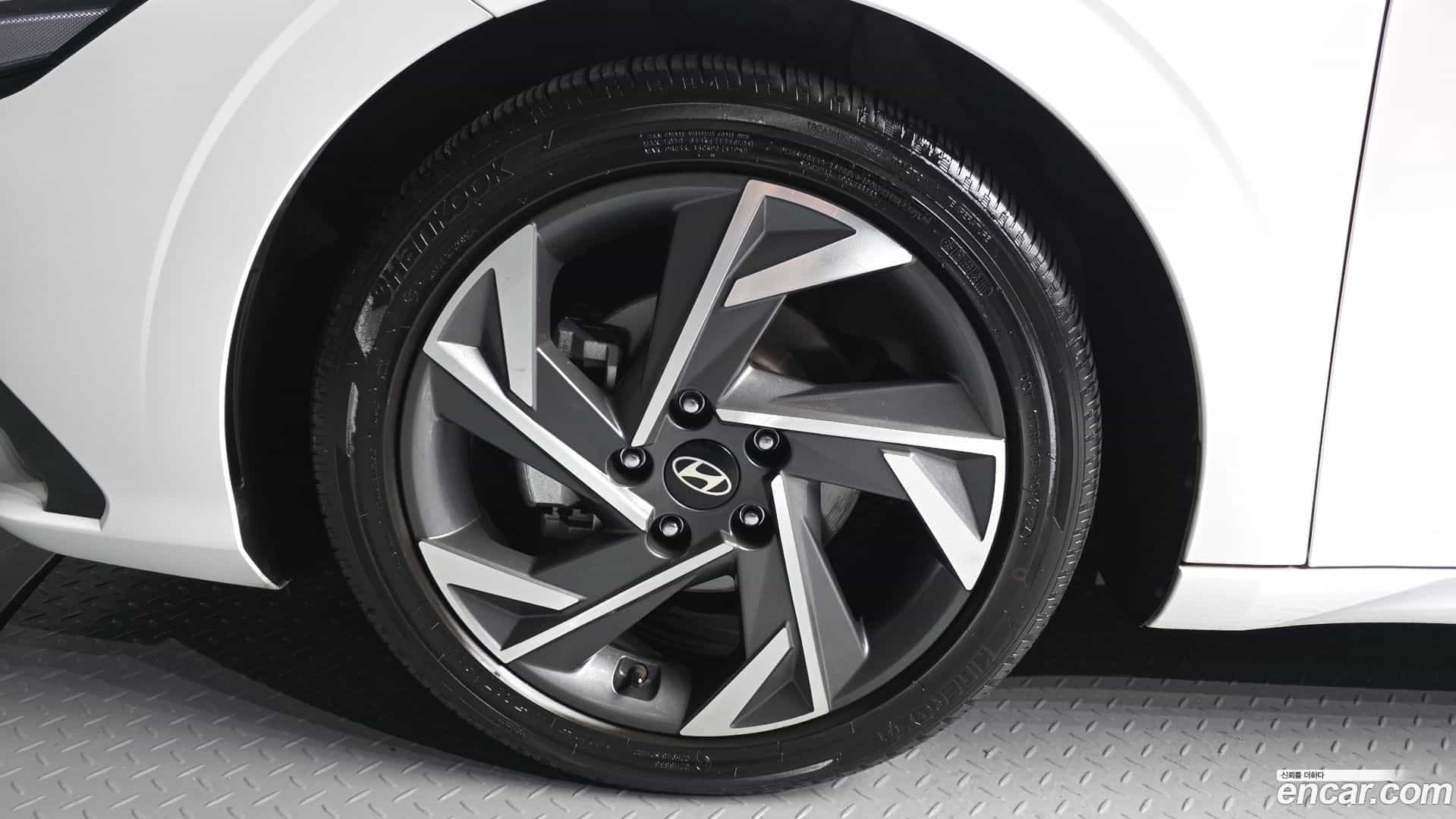 AVANTE Hyundai 2024.5-OUTER-005