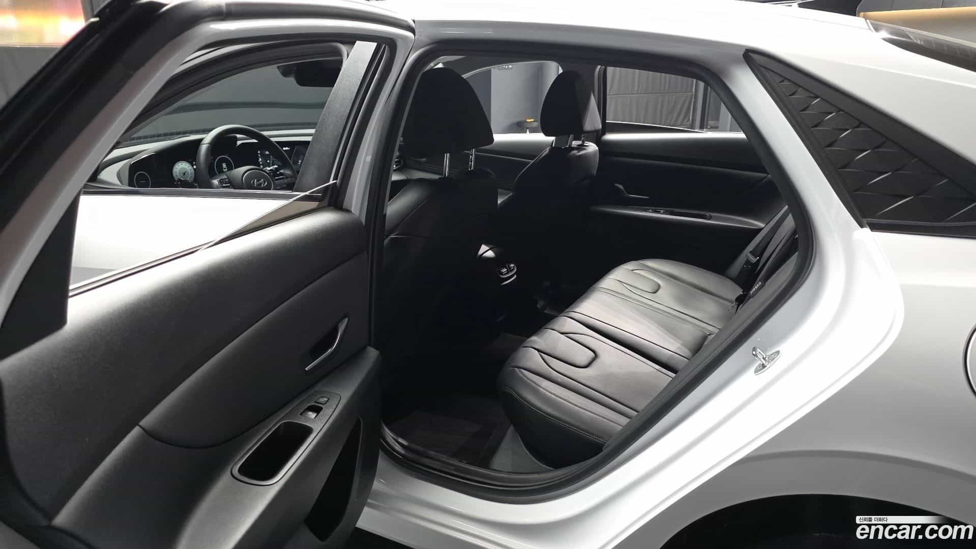 AVANTE Hyundai 2024.5-INNER-036