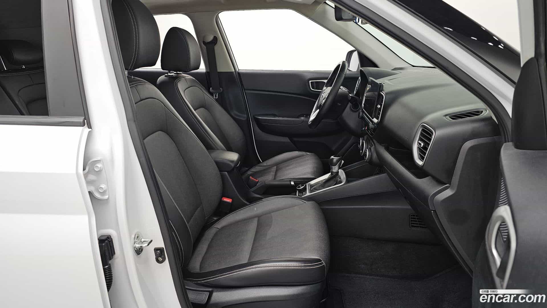 Venue Hyundai 2019.8-OPTION-015