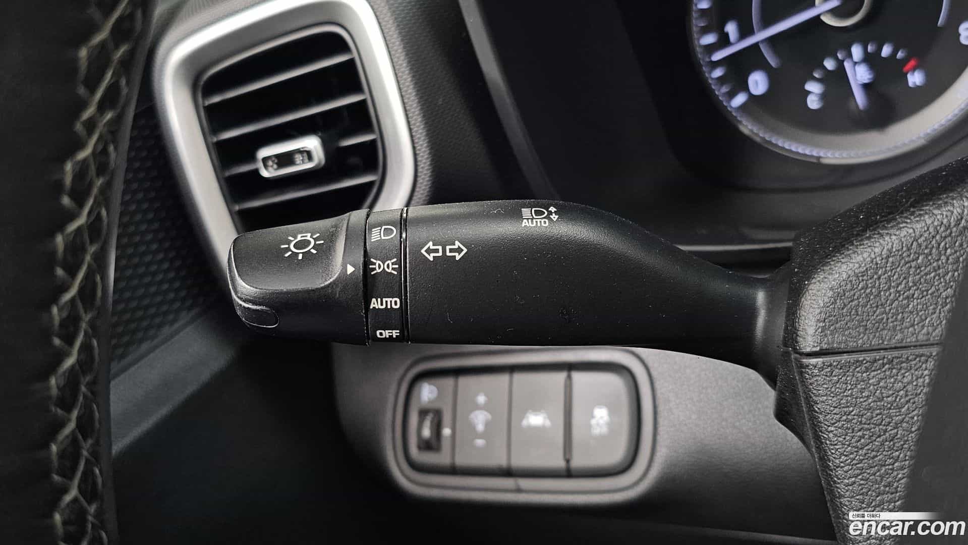 Venue Hyundai 2019.8-OPTION-022