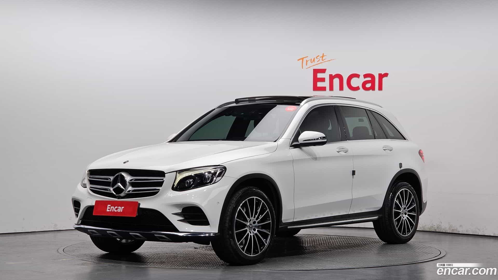 GLC-Class Mercedes-Benz 2019.10-OUTER-001