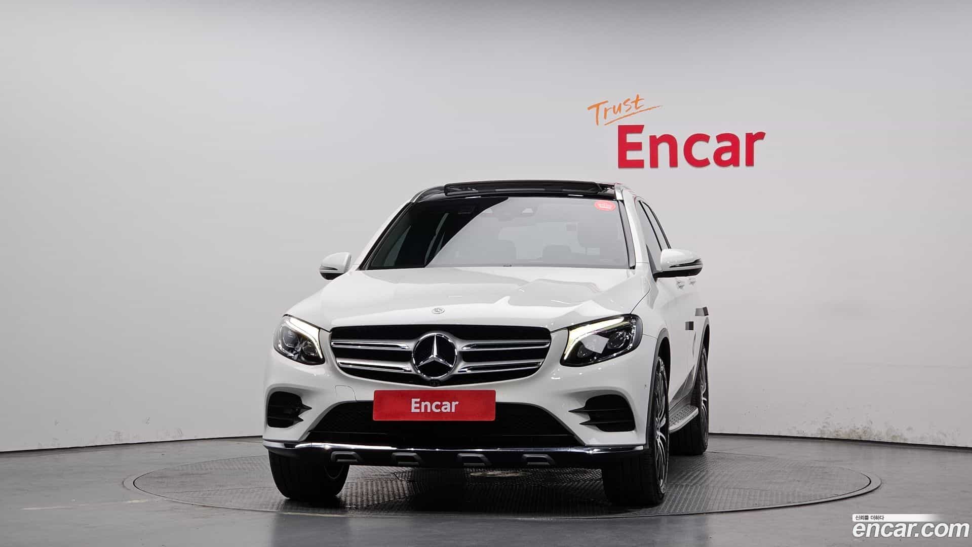GLC-Class Mercedes-Benz 2019.10-OUTER-003