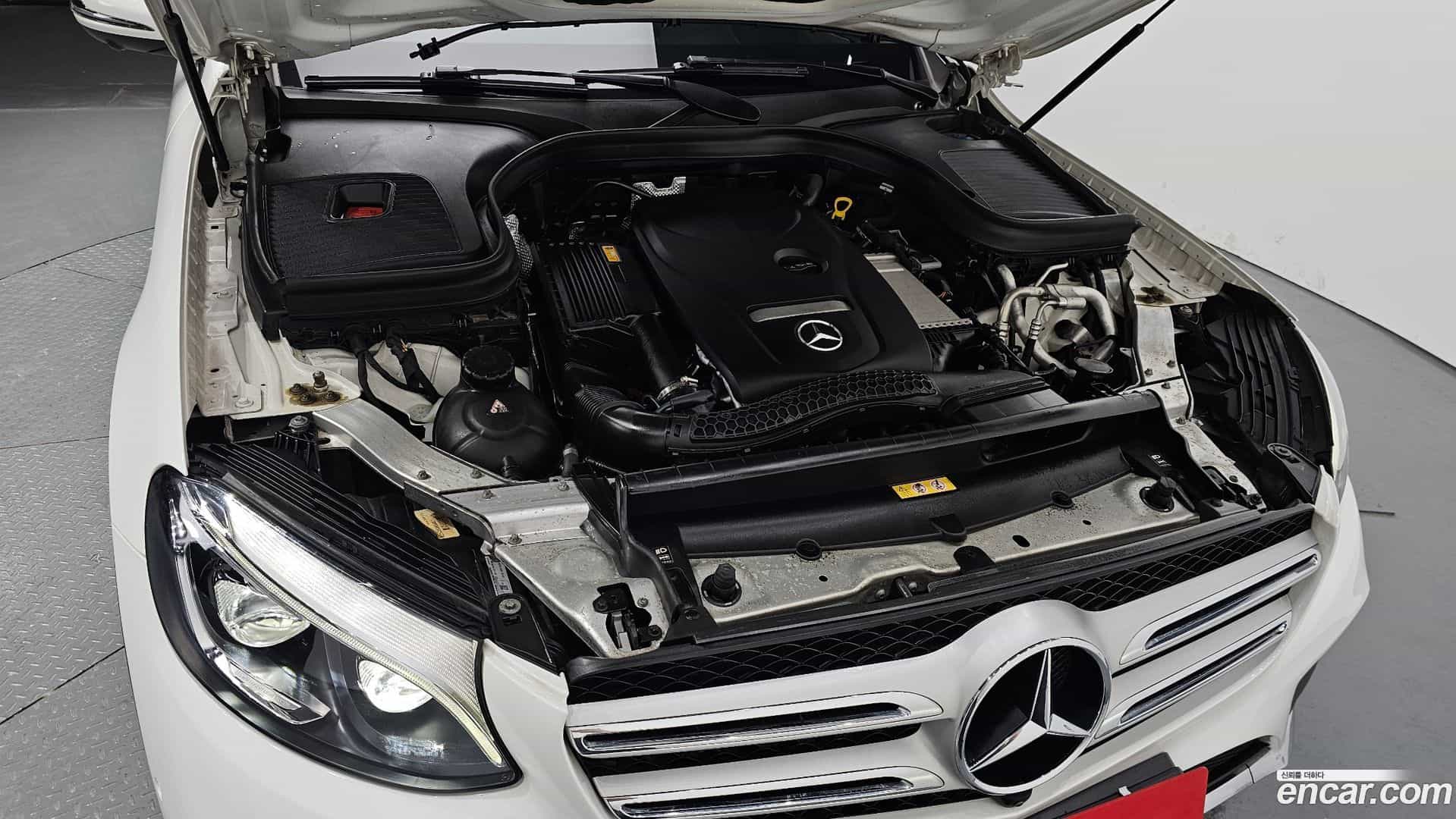 GLC-Class Mercedes-Benz 2019.10-OUTER-006