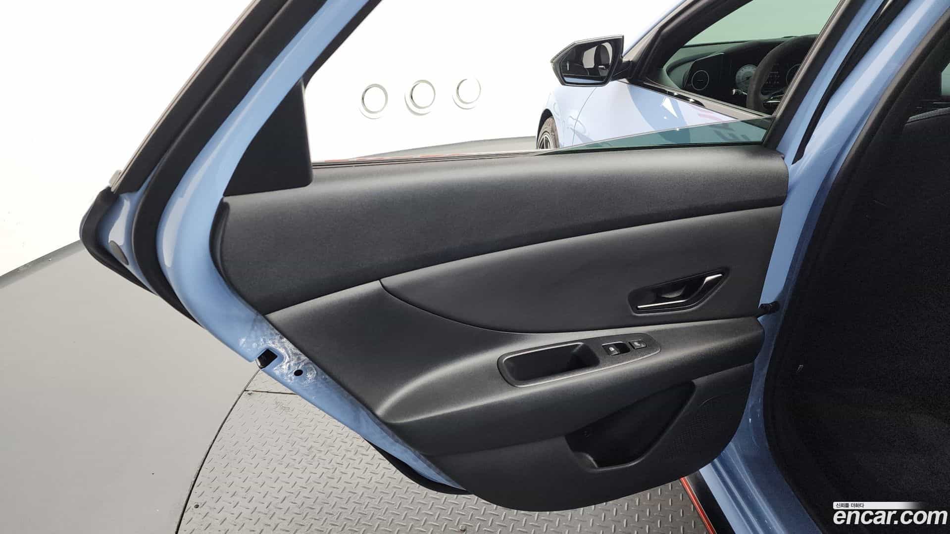 AVANTE Hyundai 2022.2-INNER-035