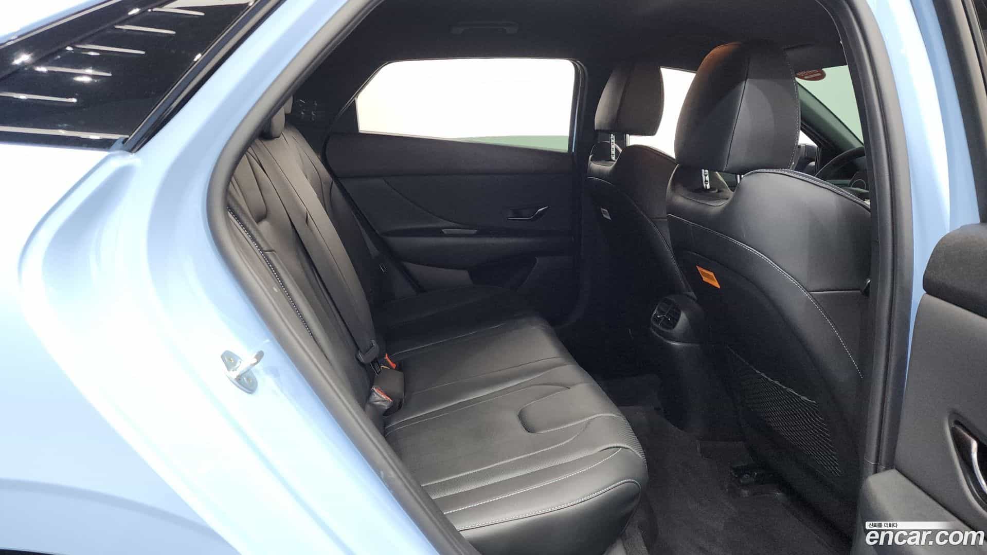 AVANTE Hyundai 2022.2-INNER-036