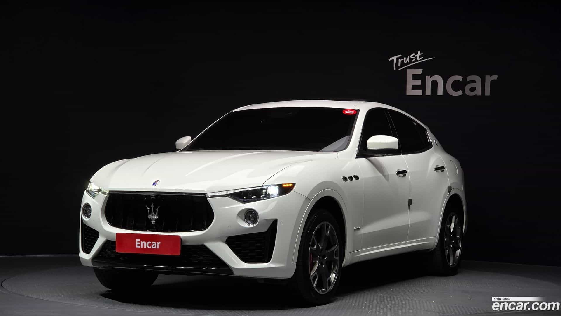 Levante Maserati 2020.11-OUTER-001