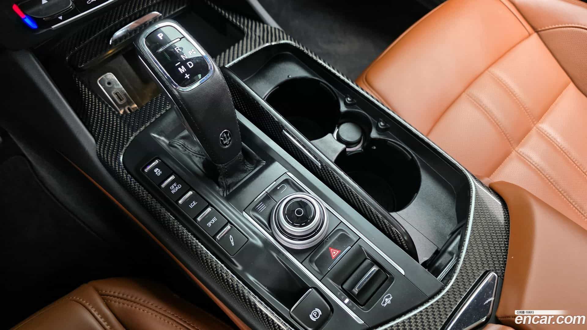 Levante Maserati 2020.11-INNER-009