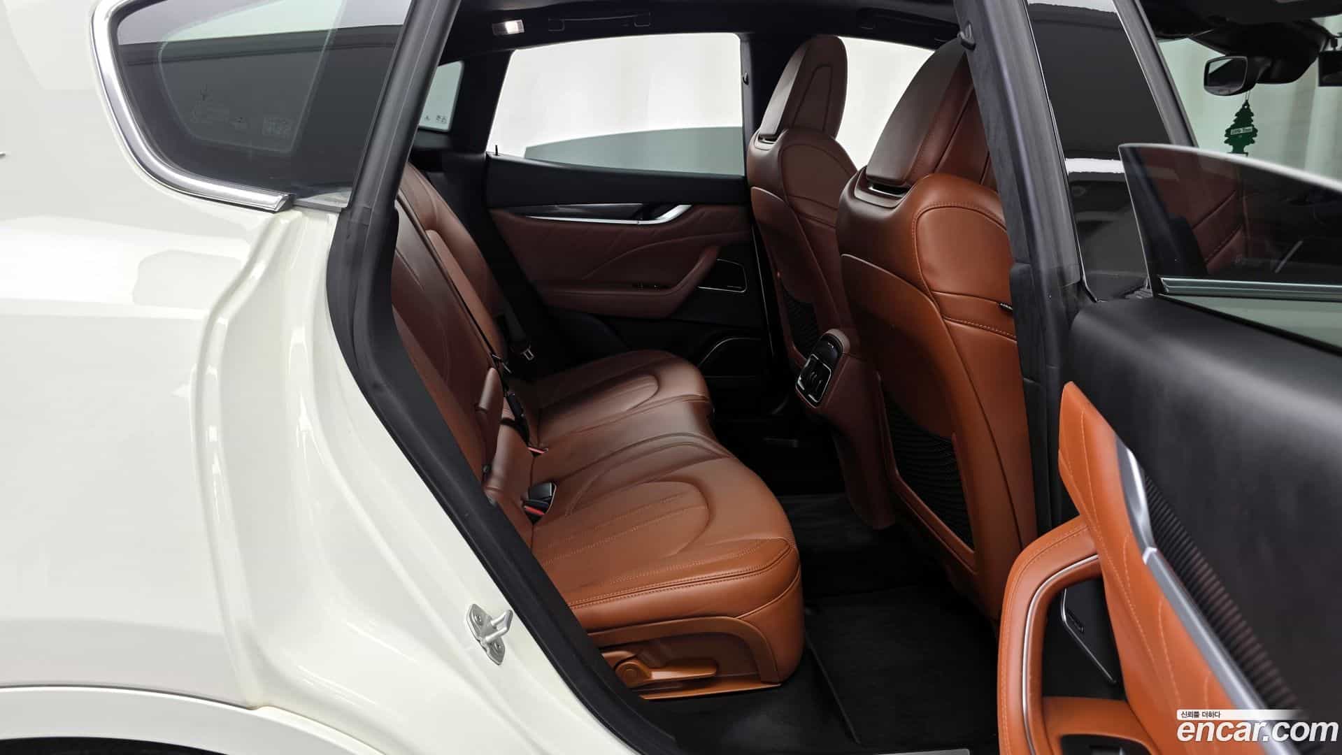 Levante Maserati 2020.11-OPTION-016