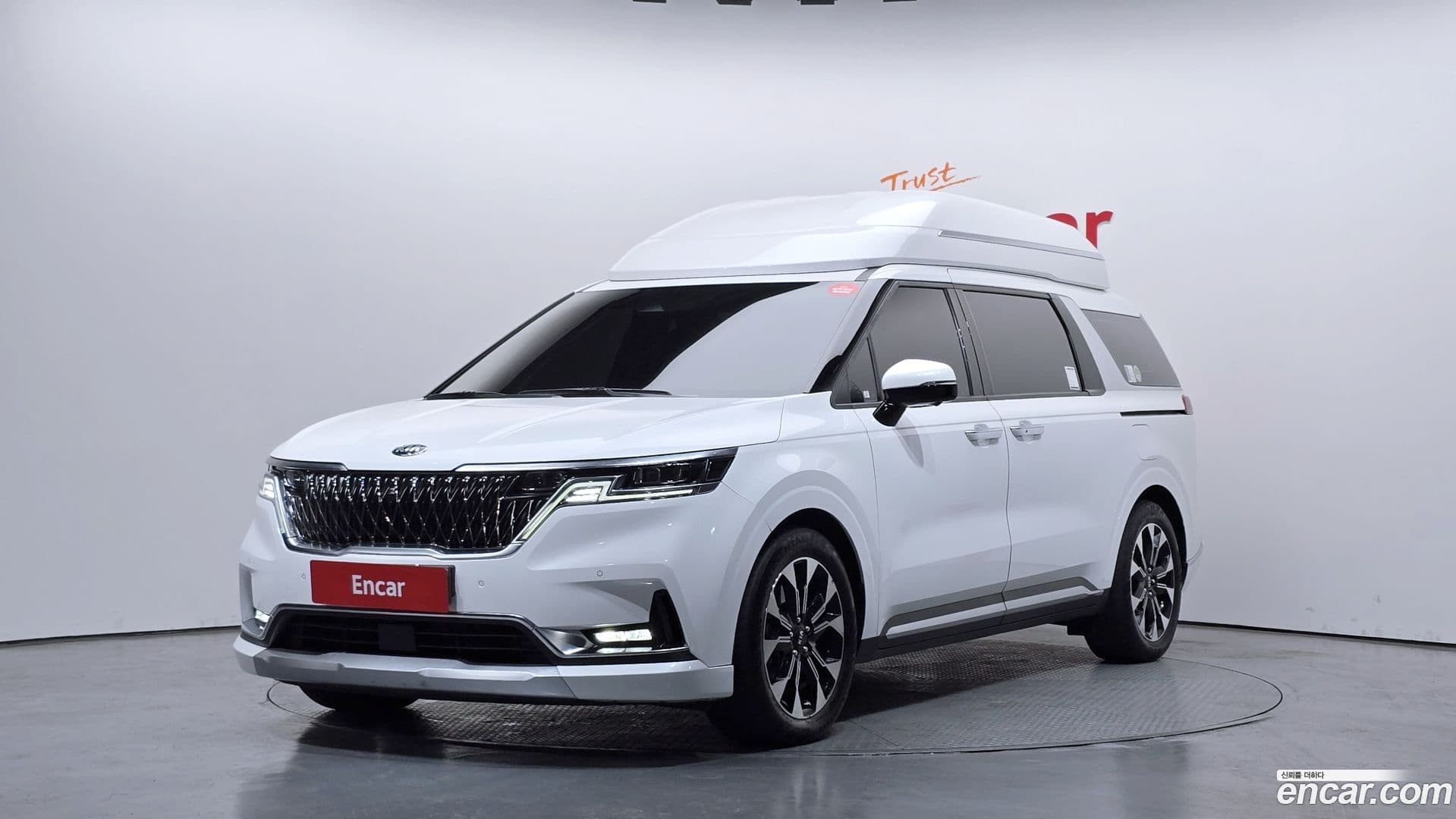 Main__Slider__Photo:Canival Kia 2021.5-0