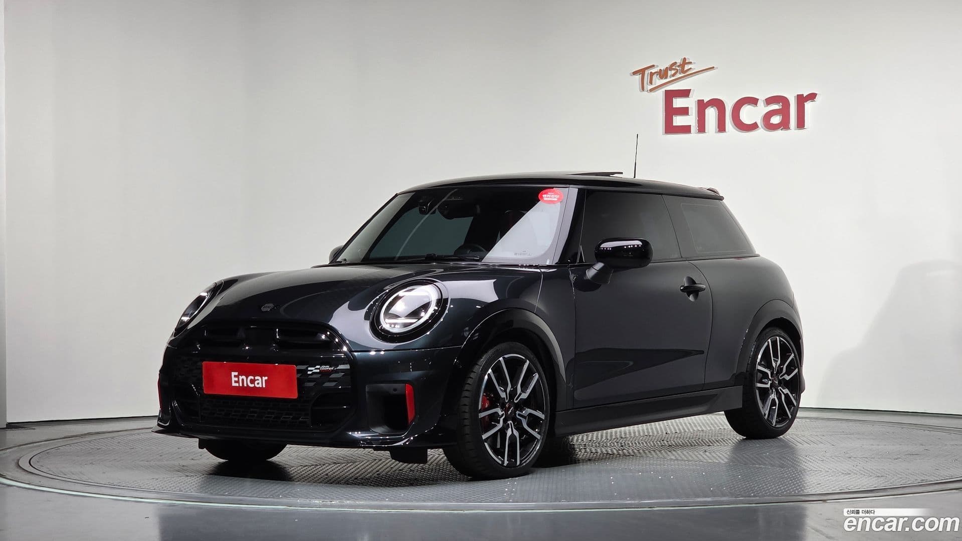 Main__Slider__Photo:Cooper Mini 2025.4-0