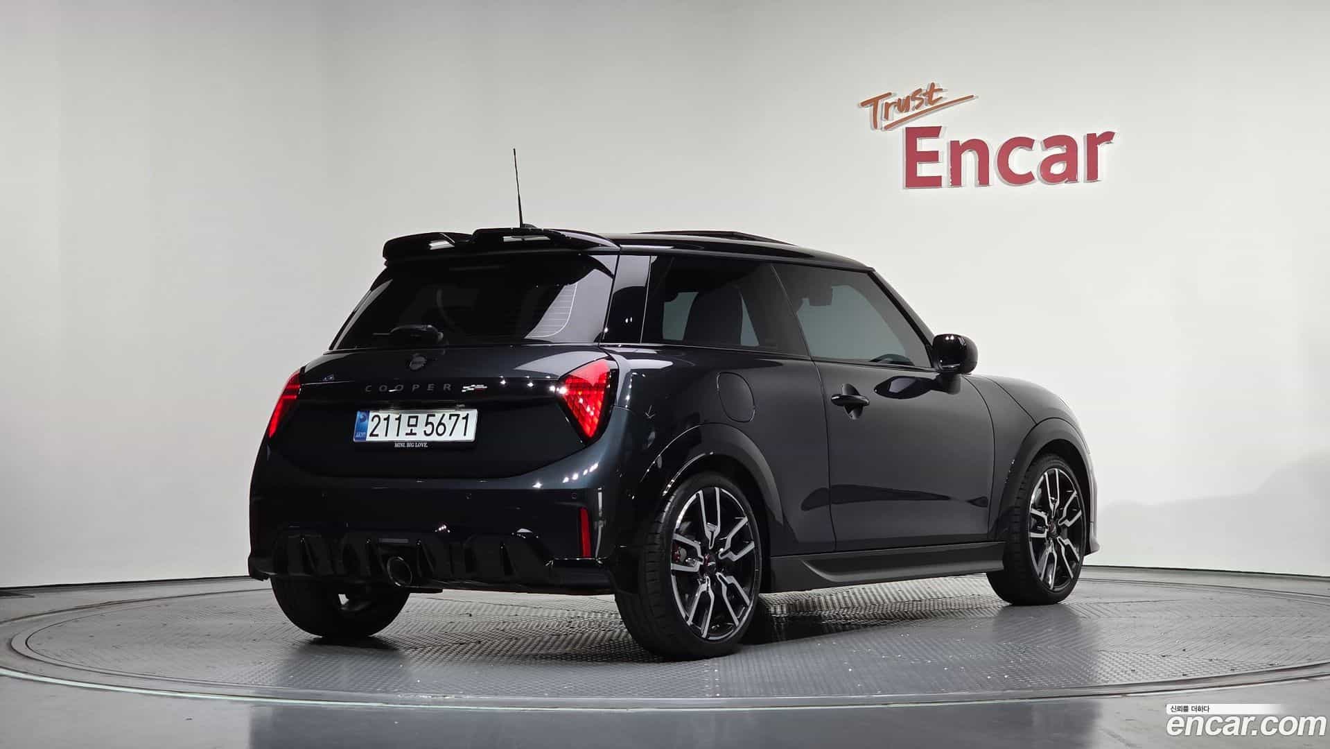 Cooper Mini 2025.4-OUTER-002